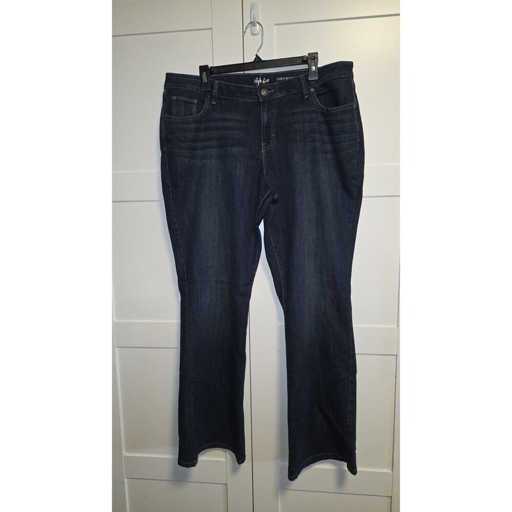 Style & Co Women’s Size 18 Denim Jeans Curvy Boot Leg Mid Rise Blue 38” Waist